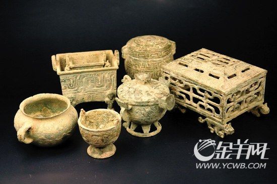 芮桓公夫人仲姜墓出土的六套件弄器，是国内之最。.jpg