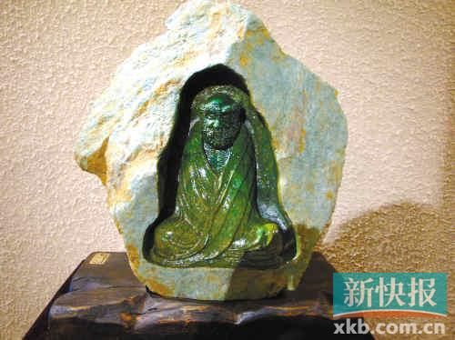 ■广绿玉雕“达摩面壁”，广东省工艺美术大师欧阳良矩作品。