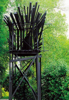 《支架屋》，阿纳?奎兹，2011年(右侧)