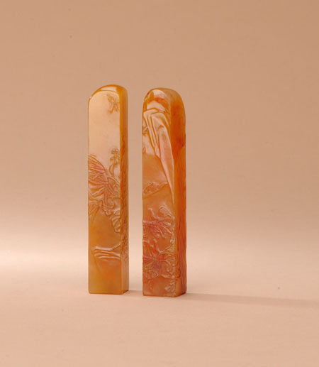 林清卿作《薄意对章》（都城坑石）  