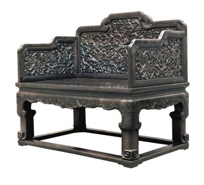 清乾隆紫檀雕西番莲“庆寿”纹宝座成交价达5750万元。