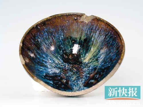 ■南宋吉州黑釉剪纸贴花窑变盏。  
