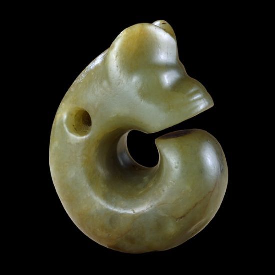 　玉龙 来自中国，新石器时代，红山文化，约公元前3500年