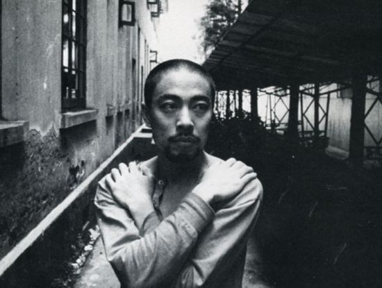 谷文达