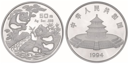 1994年5盎司熊 猫精制银币，NGC _PF70_UC。 面值50元，直径7 0mm，成色99. 9%，计划发行量3 000枚，实铸量1 203枚