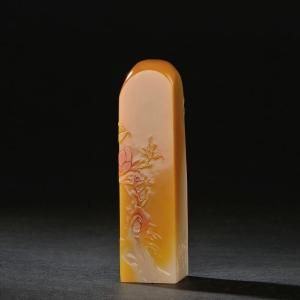郭子伯《花卉》薄意章 都成坑石 9×2.3×2.3cm