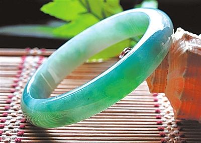 玉虽无价，证却有假